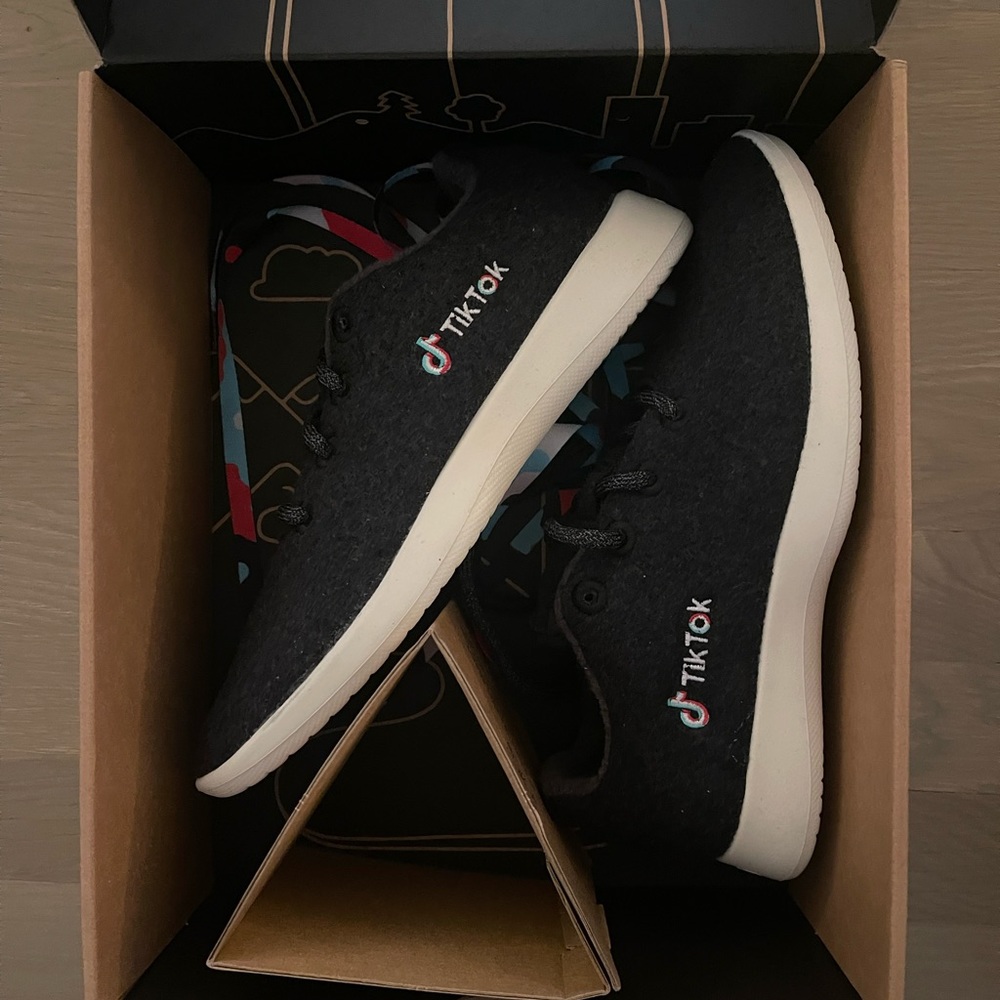 NIB tuke jo custom TikTok all birds size 11